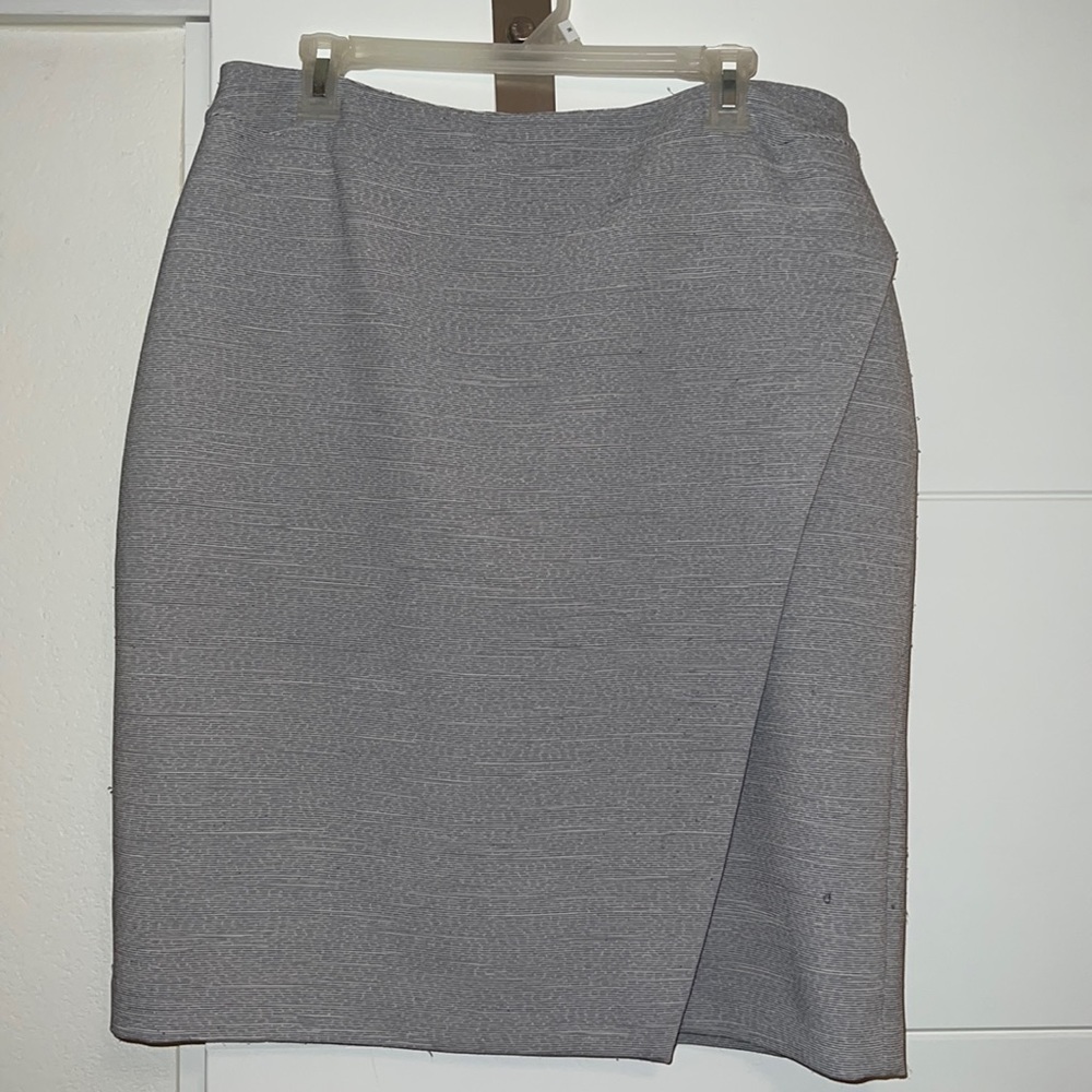 Tahari ASL Twill Gray Pencil Skirt - Size 14
